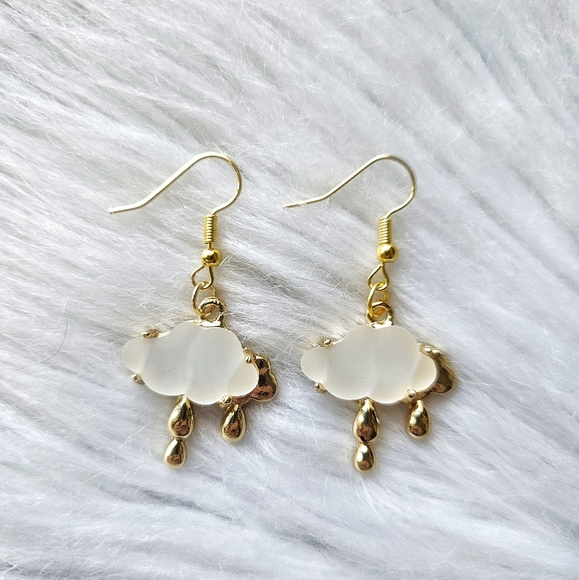 Cloud Earrings - Picture 5 of 5